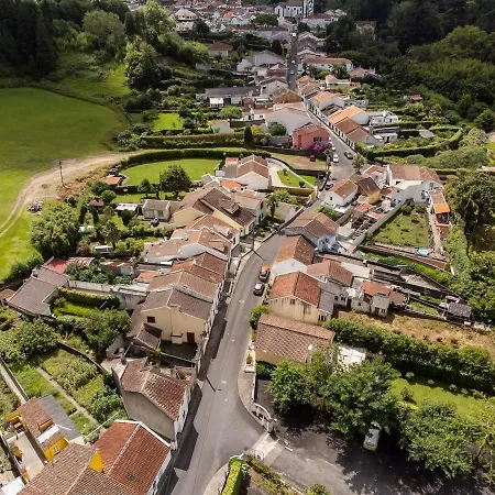 Apartment Furnas Nest *