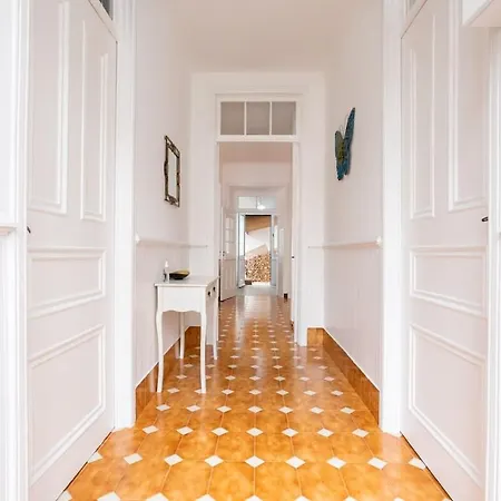 Guestready - Nest 4* フルナス